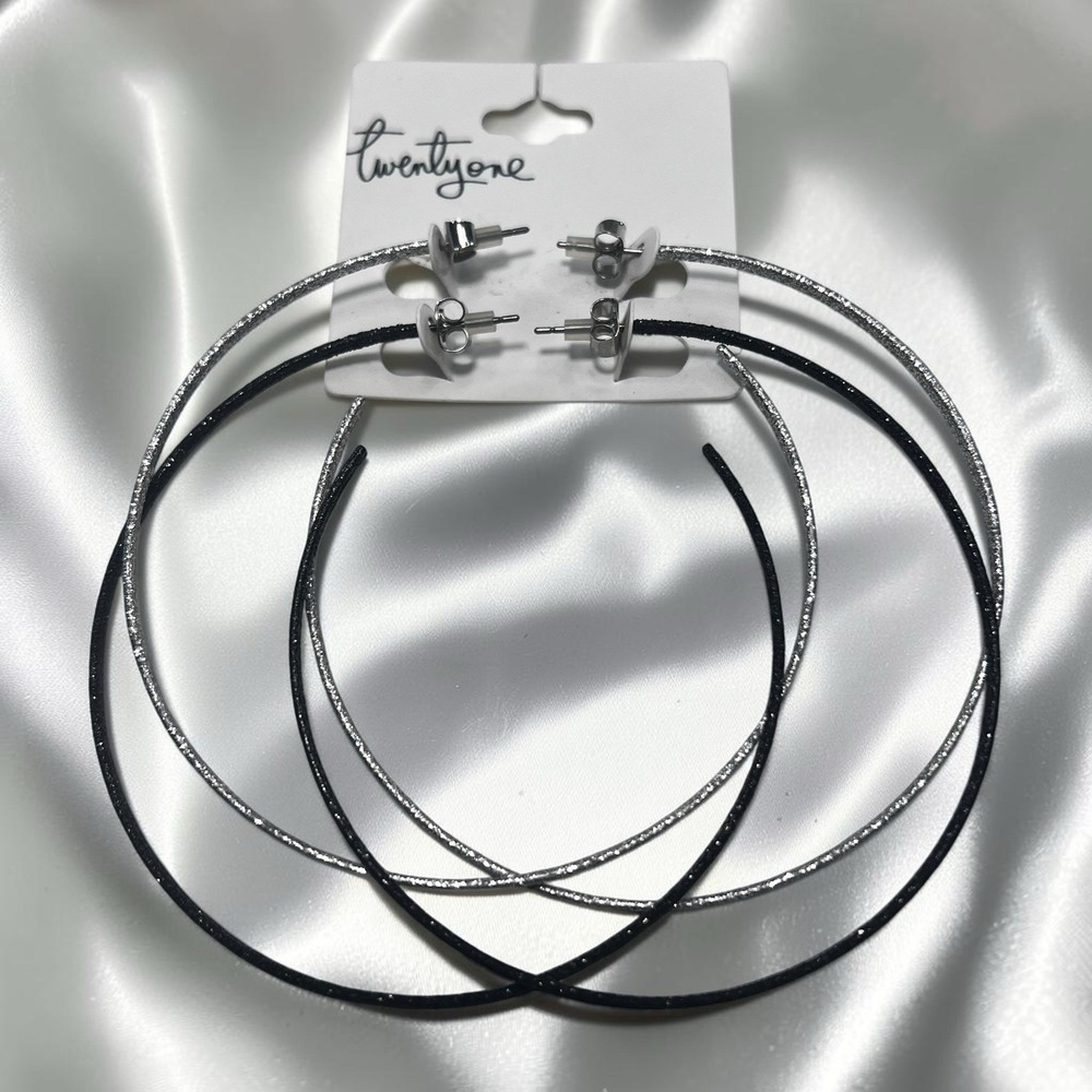 Fashion Earrings Hoops 2 Pair Silver & Black Metallic Stud Twenty One
